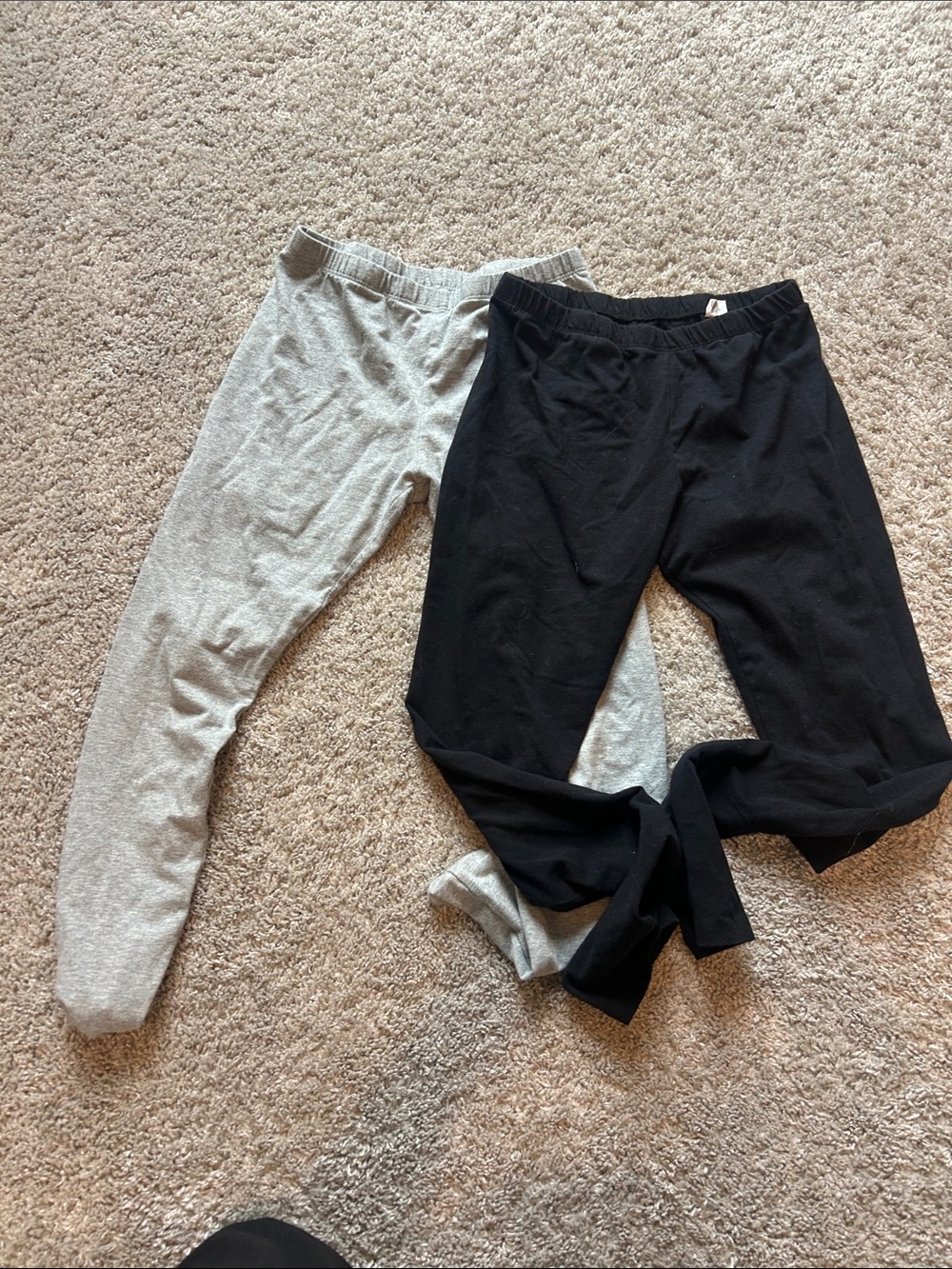 Bundle/lot 2 girls leggings XL/14